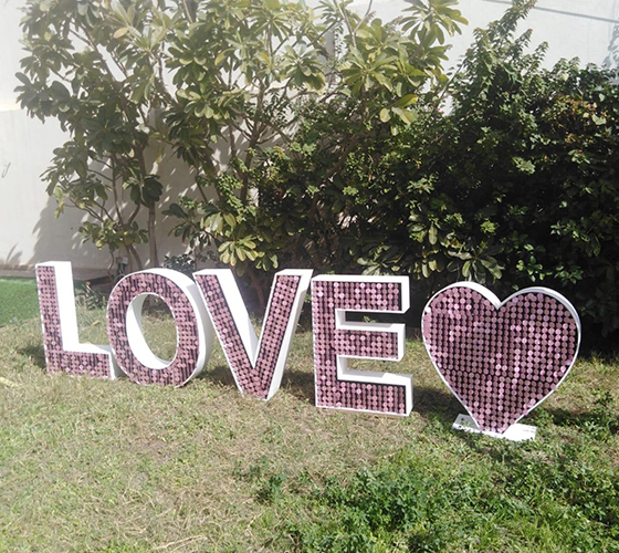 Love Glitter Sign