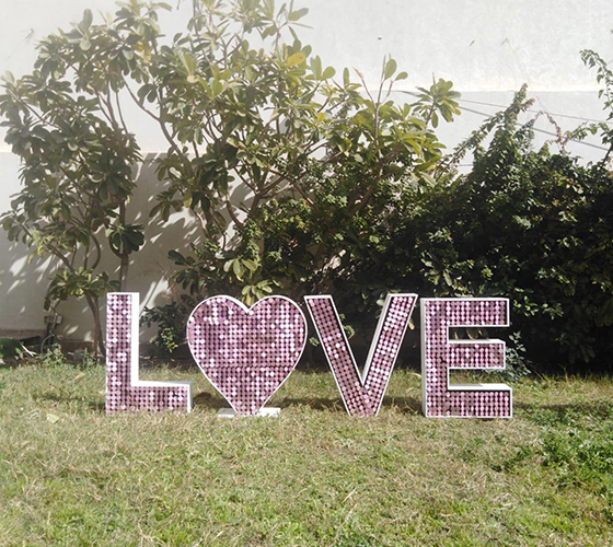 Love Glitter Sign